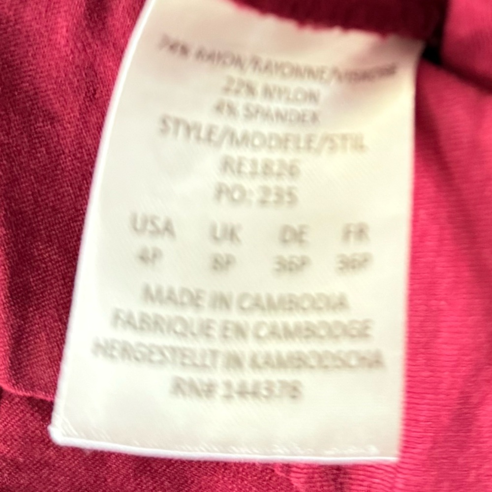Elegant Burgundy Straight Leg Stretch Trousers Pants size 4P - Picture 11 of 13
